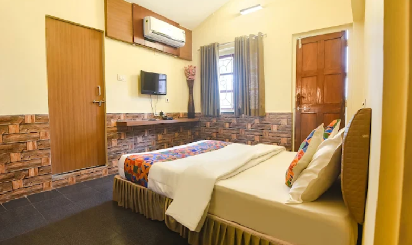 1 x SUPER DELUXE ROOM with BALCONY